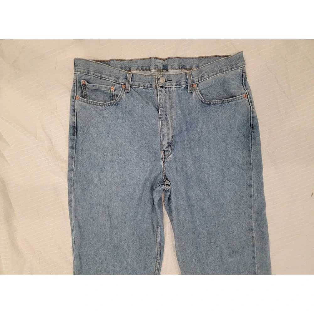 Levi's 550 jeans - Relaxed fit‎ - Men's 40x30 Medium Wash, work or play, EUC